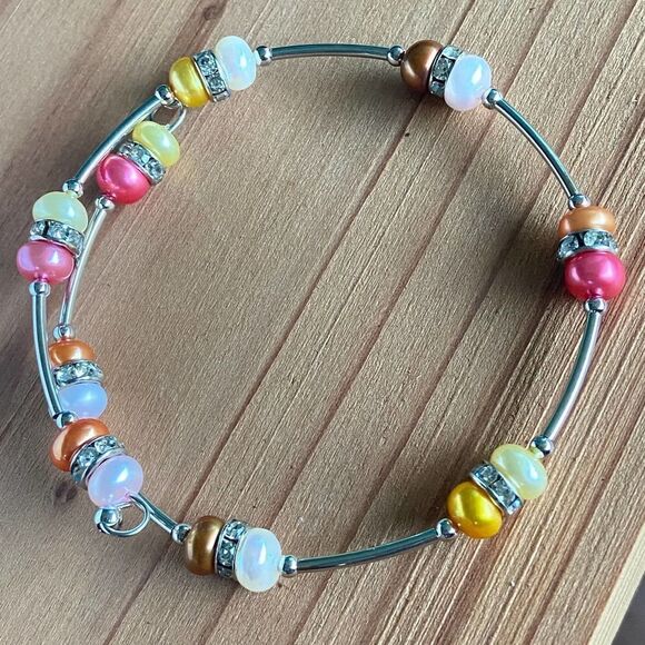 Vantel Pearl Co.  Desert Sunset Bracelet. $16 ea or bundle 3 for $25 - Picture 3 of 10